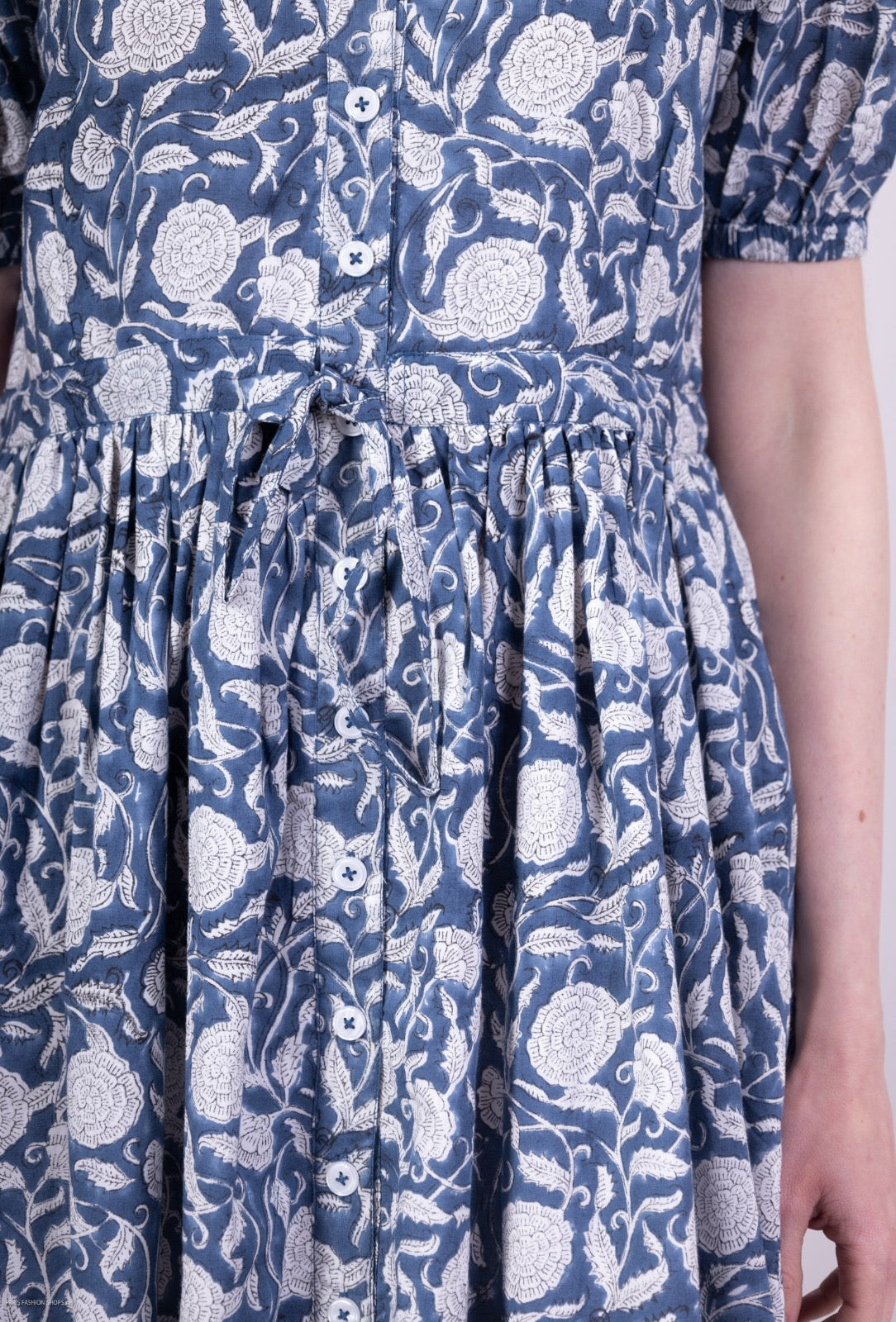 Robe LPC003