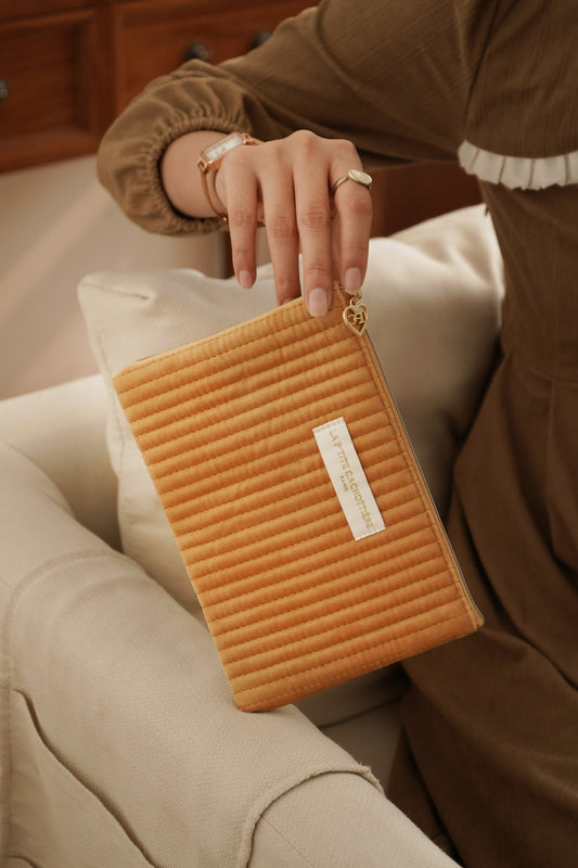 Pochette Plate - Velours Matelassé Tournesol